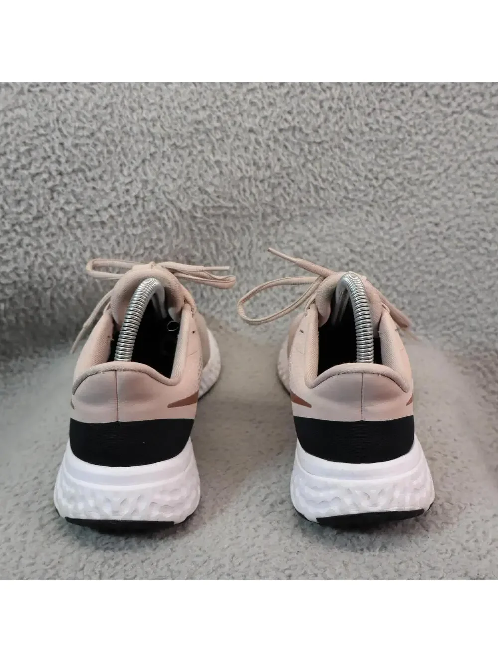 Nike Women sz 8 Revolution 5 BQ3207-600 Pink Running Gym